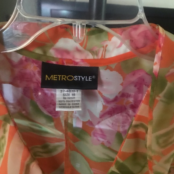 Blouse - Picture 2 of 2